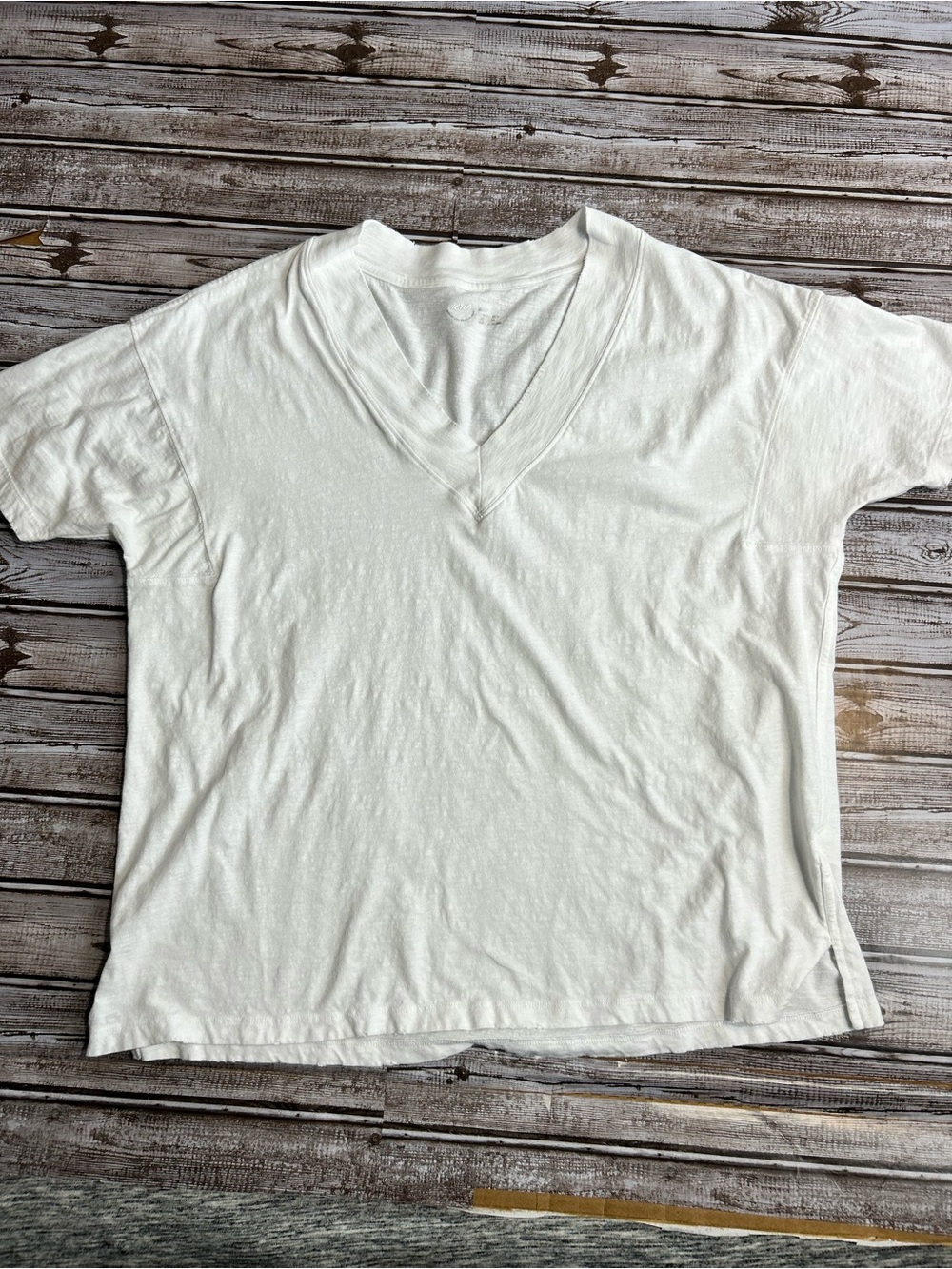 Aerie Oversized Women’s White V-Neck Relaxed Lounge